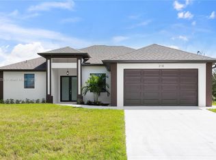 218 Irving Ave, Lehigh Acres, FL 33936