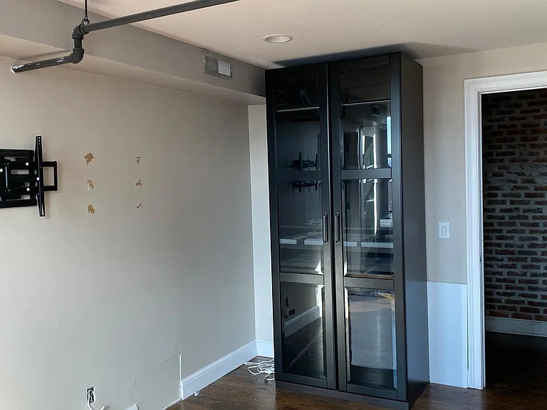 139 E Main St #400 — Photo 13