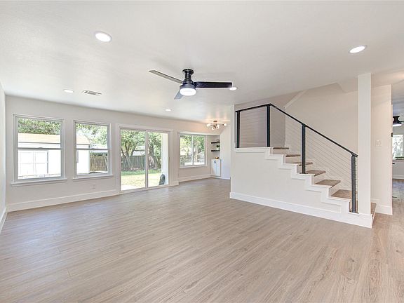 3rd image of 10070 Woodland Village Dr