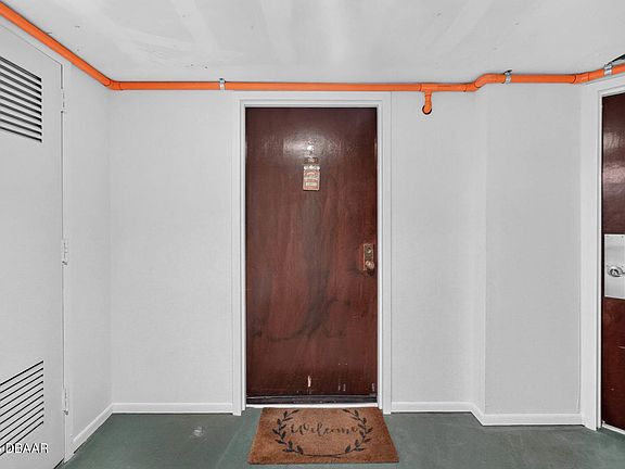 4th image of 925 N Halifax Ave APT 710