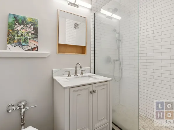 570 Grand Street image 10 of 19