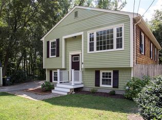 9 Autumn Ave, Smithfield, RI 02917