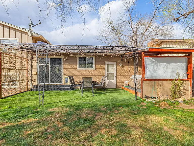 7317 Sullivan Cir — Photo 15