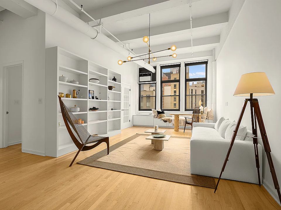 1st image of 448 W 37th St APT 7E