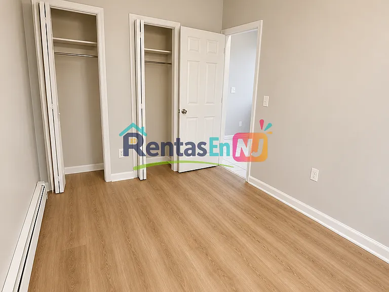 28 Sherman Ave #1A — Photo 6