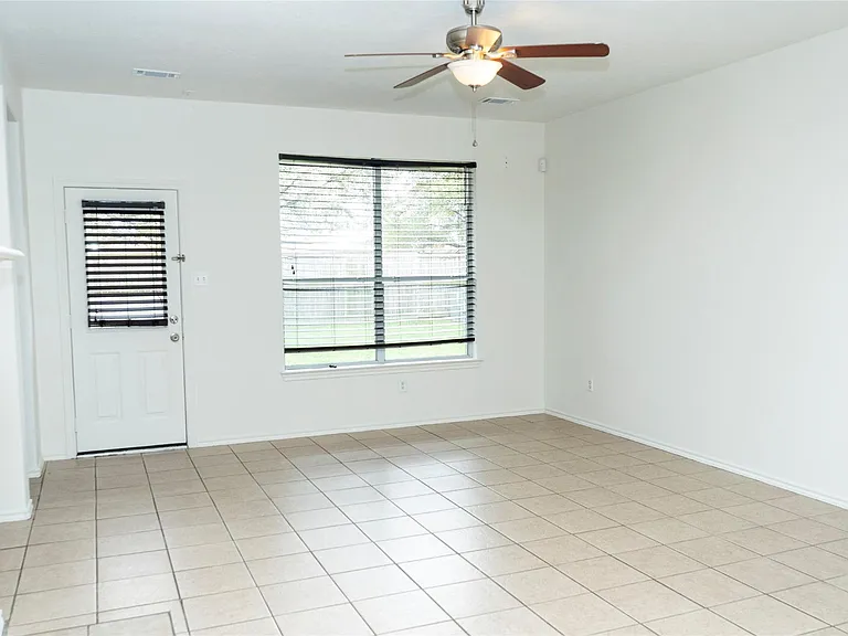 12914 Pinehall Ln — Photo 8