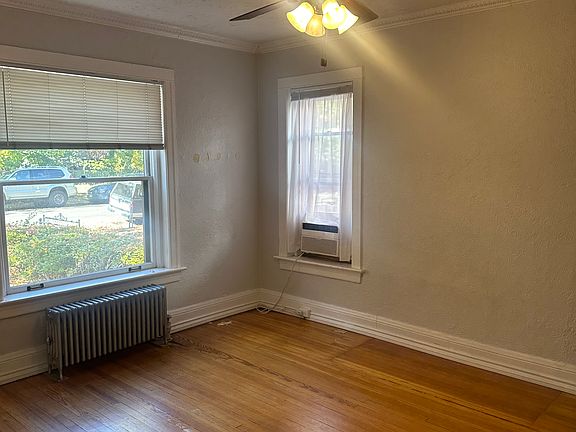 4th image of 3236 N Bryant St