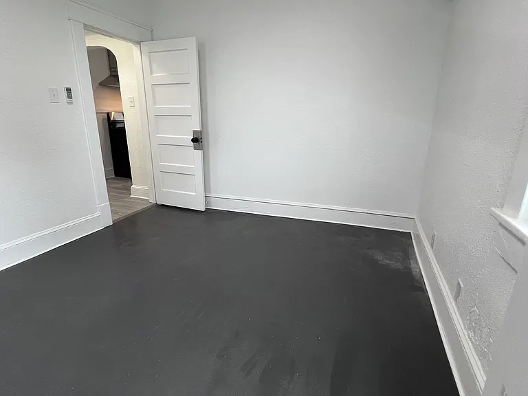 1707 Holladay St #7 — Photo 8