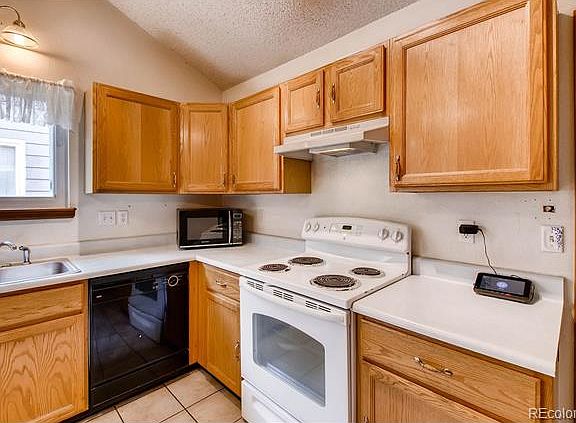 5th image of 13394 Mariposa Ct