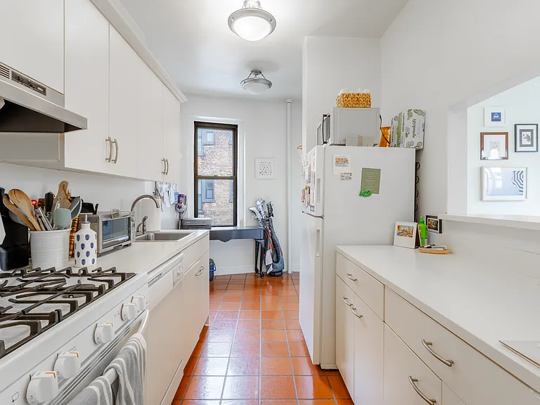 199 Bleecker St #10 — Photo 3