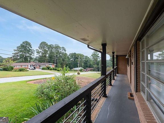 4th image of 3457 Springside Dr