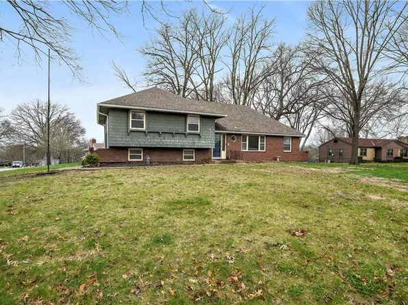 6224 N Lenox Ave, Kansas City, MO 64151