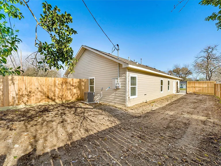 5618 Ridgeway Dr #B — Photo 17