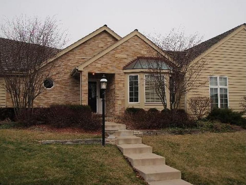 1st image of 710 Manor Hill Pl #710