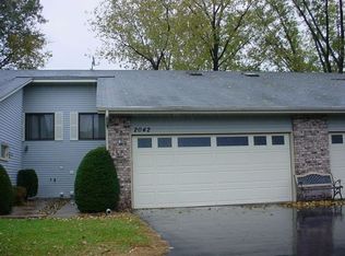 2042 Bradley St N, Maplewood, MN 55117