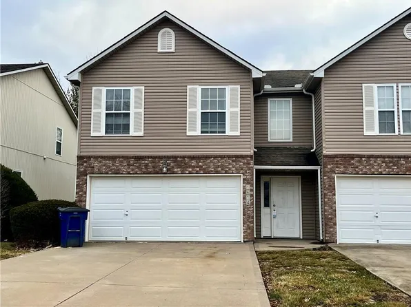 1614 NW Garrett Dr, Blue Springs, MO 64015