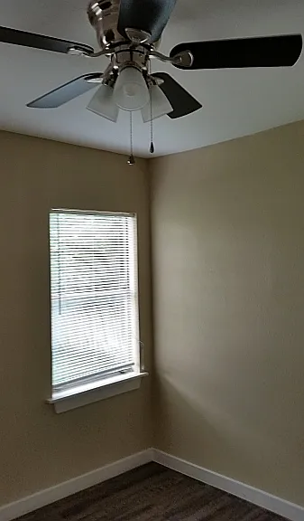 516 Bexar Dr — Photo 7