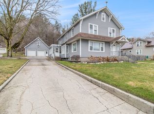 4877 1st St, New Era, MI 49446