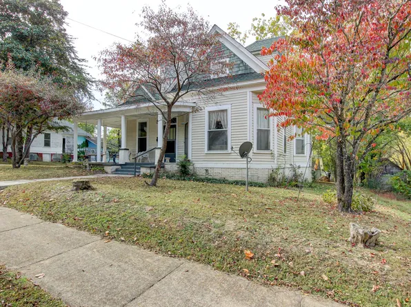 402 N College St, Paris, TN 38242