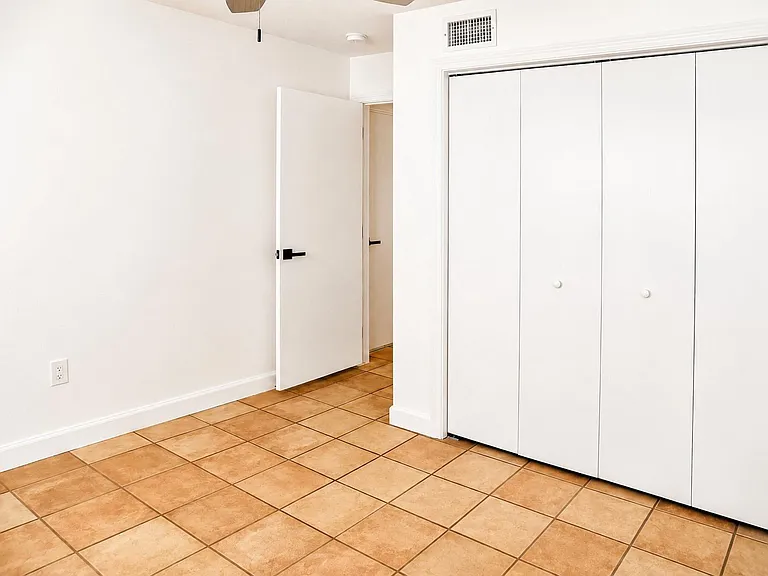 2744 Briarhurst Dr #31 — Photo 29