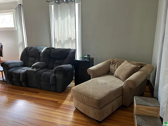 3rd image of 1718 Ross St