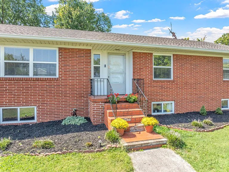 217 Buckingham Dr — Photo 58