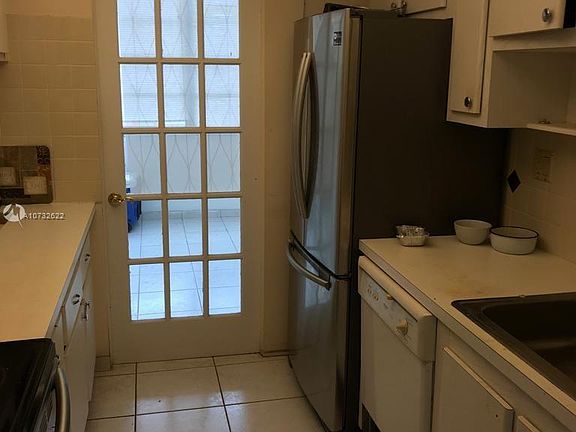 5th image of 250 174th St APT 2006