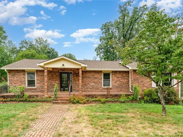 4050 Clinard Rd, Clemmons, NC 27012