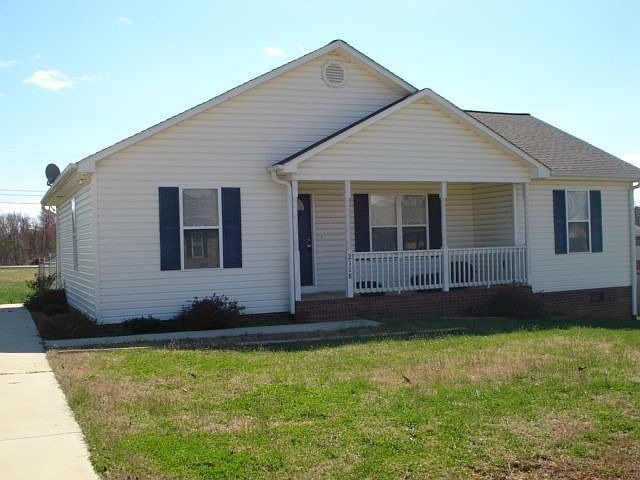1st image of 2118 Old Salem Ln