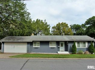 1615 Monterey Ct, Bettendorf, IA 52722
