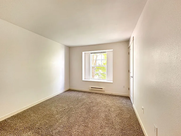 7711 NE 175th St #E201 — Photo 8