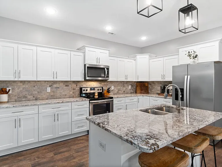 429 Woodtrace Dr — Photo 8