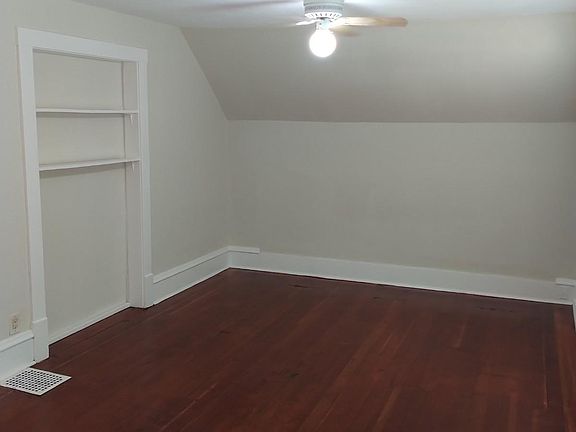 4th image of 3119 Sheridan Ave N