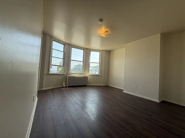 292 Catherine St #3 — Photo 4