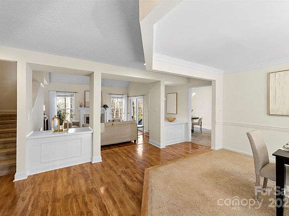 5th image of 10000 Edwards Pl