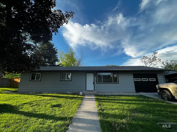 408 Mountain View Dr, Marsing, ID 83639