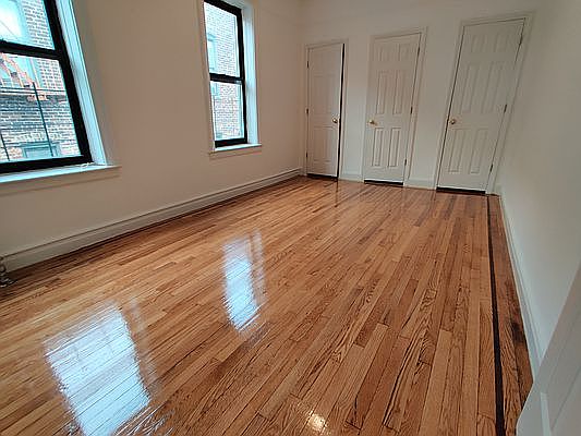 2nd image of 1175 Morris Ave APT 2E