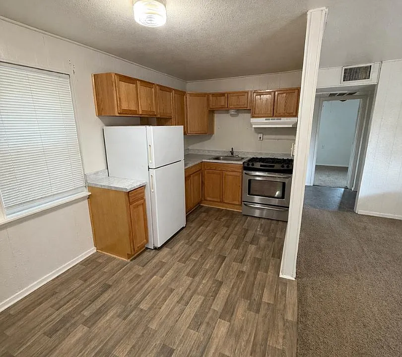 1014 S Waco St #1