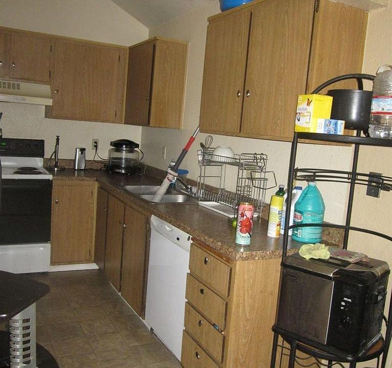 2nd image of 6994 Maynard Way