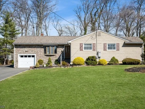 70 Glendale Ave, Livingston Twp., NJ 07039