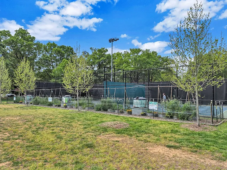 Parc View Apartments — Photo 24