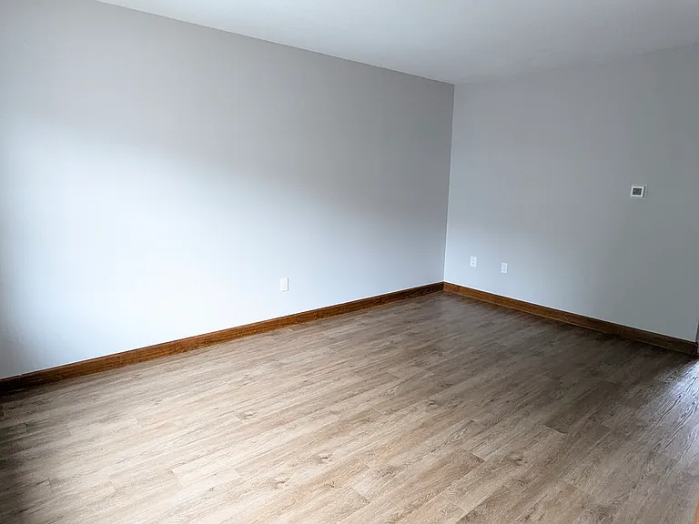 1558 Highland Ave #2 — Photo 8
