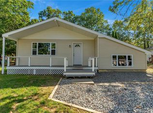 6 Tanglewood Ln, Voluntown, CT 06384