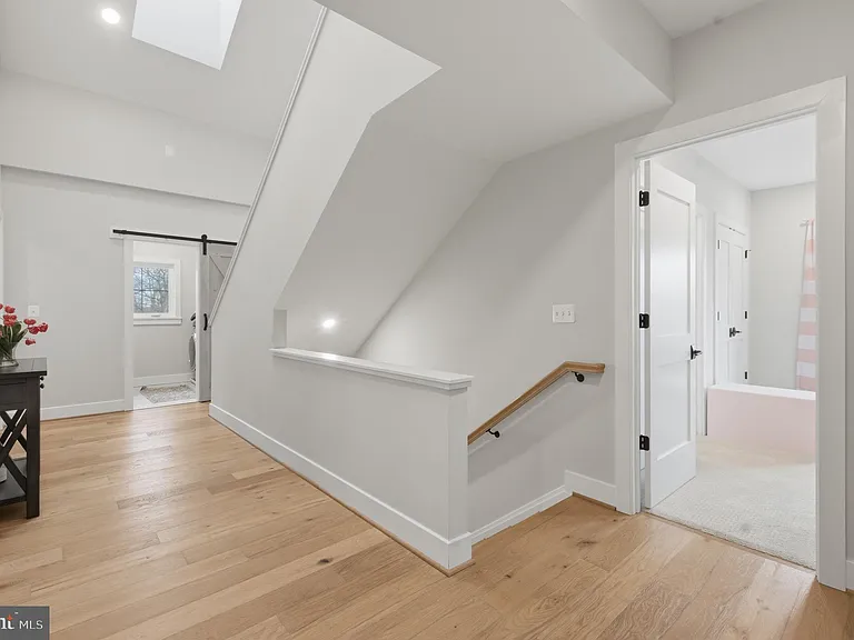 1304 Gahant Rd — Photo 32