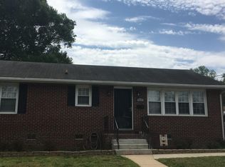 211 Hargrave Ave, Colonial Heights, VA 23834
