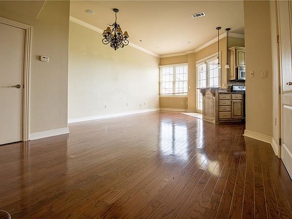 4th image of 2645 Everest Ave