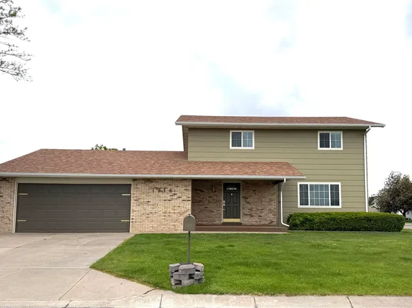 1714 Keller Dr, Sidney, NE 69162