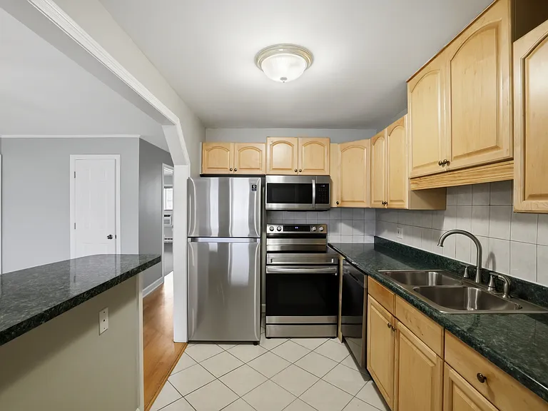 2413 Randall Ln #3B — Photo 2
