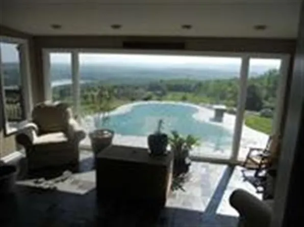 294 Ford Rd, Melrose, NY 12121