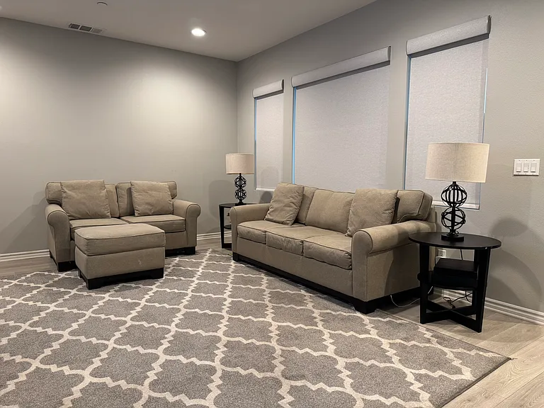 4756 Holly Ave — Photo 4